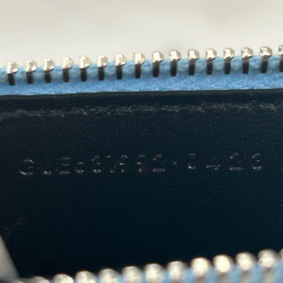 ❌SOLD❌🔥NEW! RARE!! YSL Saint Laurent•Ombre Zip Card Case - Picture 6 of 6